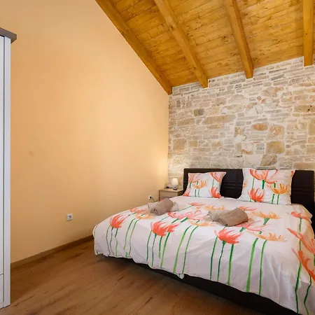 Casa Simona * Kaštelir
