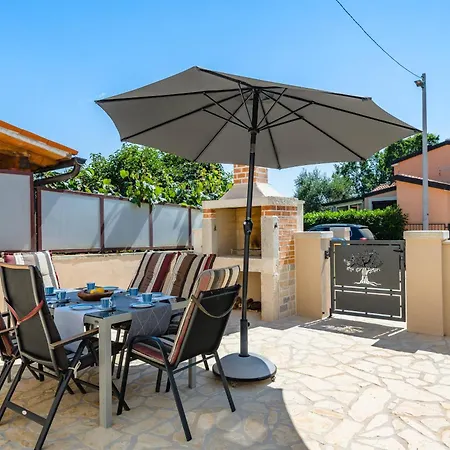 Casa Simona Holiday home *