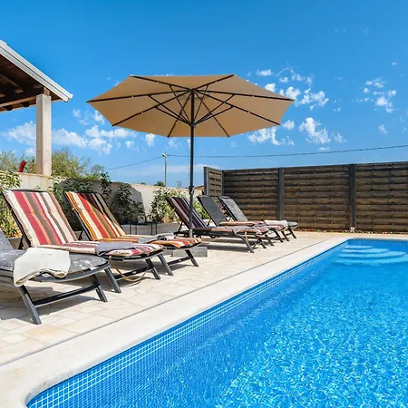 Casa Simona * Kaštelir